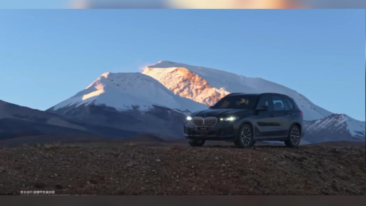 BMW中國元旦起大幅降價,多款電動與燃油車同步下修,最高大砍135萬台幣。(圖/網路)