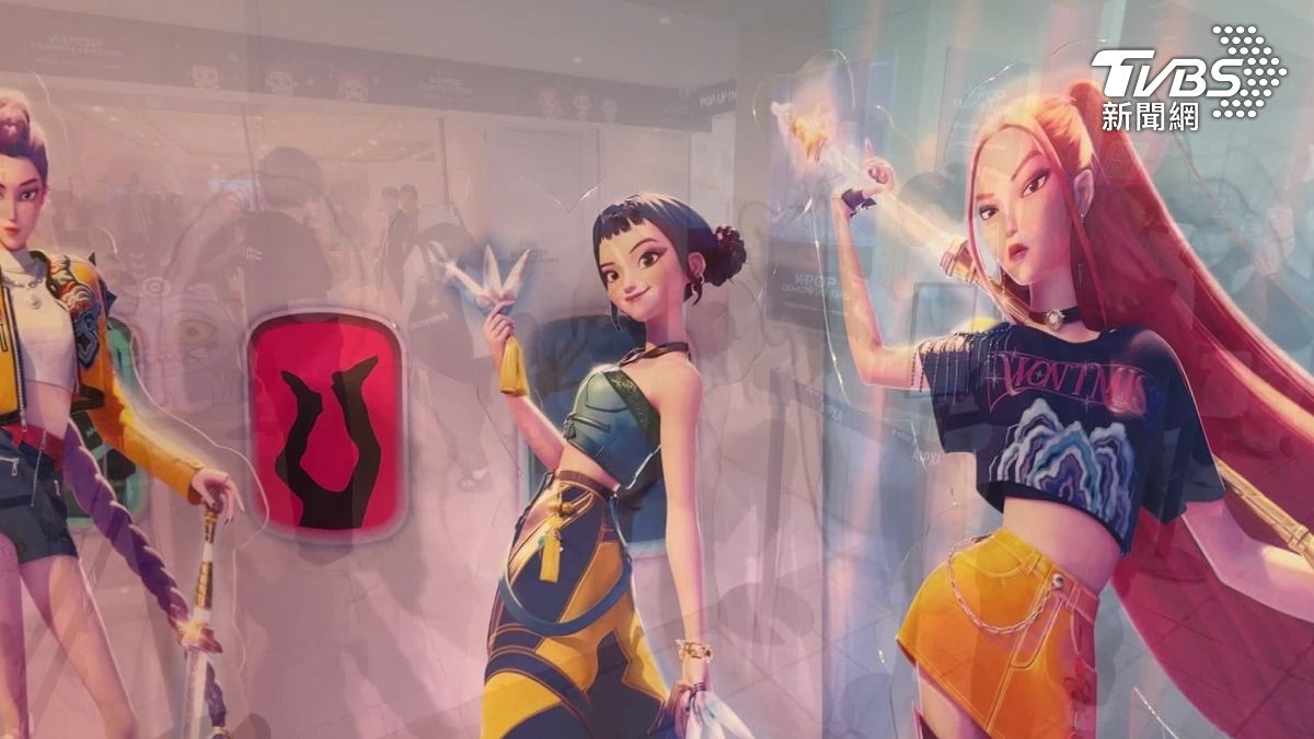 《Kpop 獵魔女團》快閃店在台北登場。(圖/TVBS)