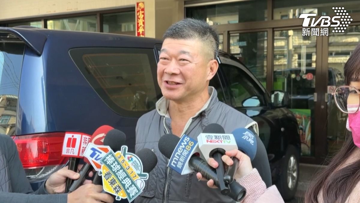 吉雷米跑友得知消息，10分鐘趕到現場，5分鐘幫忙開鎖，讓吉雷米感動不已。（圖／TVBS）