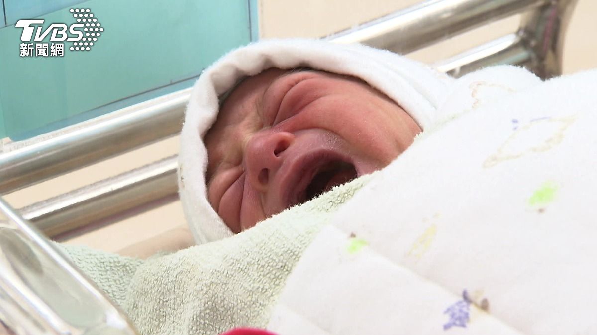 少子化影響嚴重,政府單位絞盡腦汁盼提升生育率。(圖/TVBS)