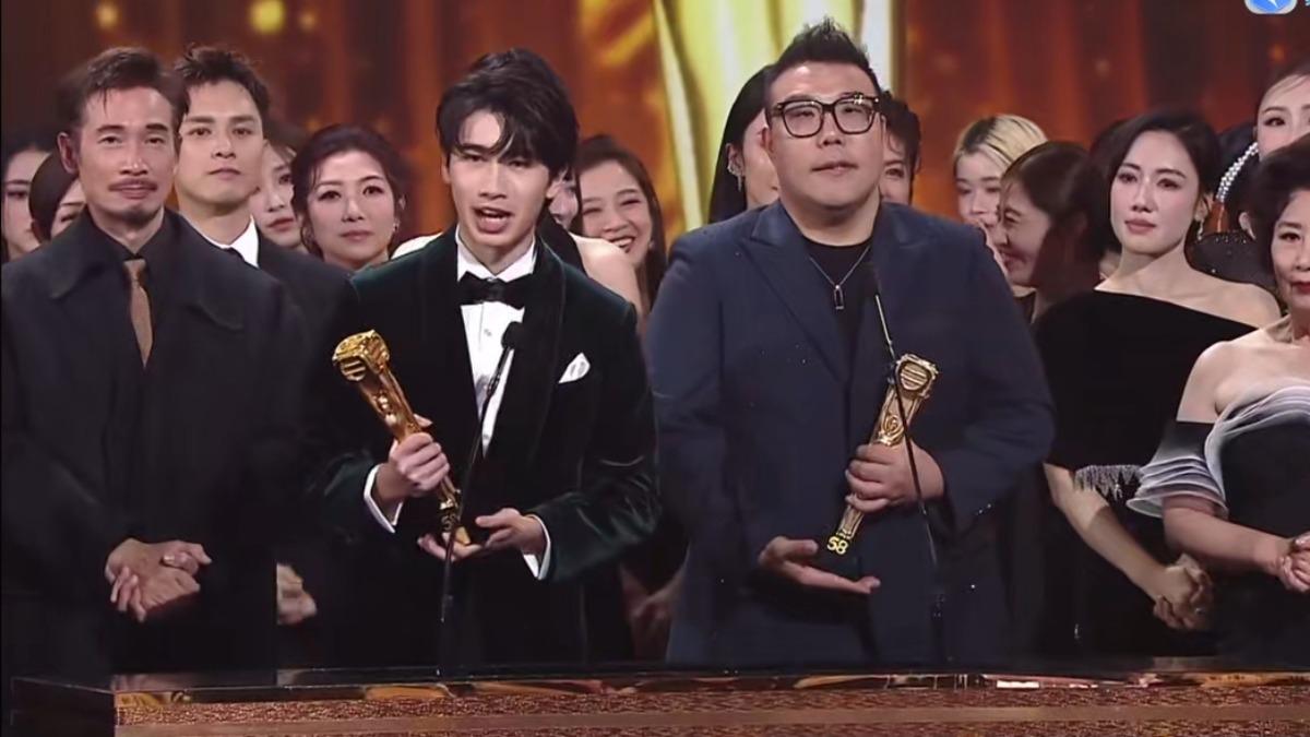 馮皓揚、劉洋奪下最佳男新人。(圖/翻攝自翡翠台)