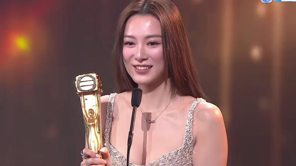 王敏奕以《新聞女王2》奪下最佳女配角。(圖/翻攝自翡翠台)