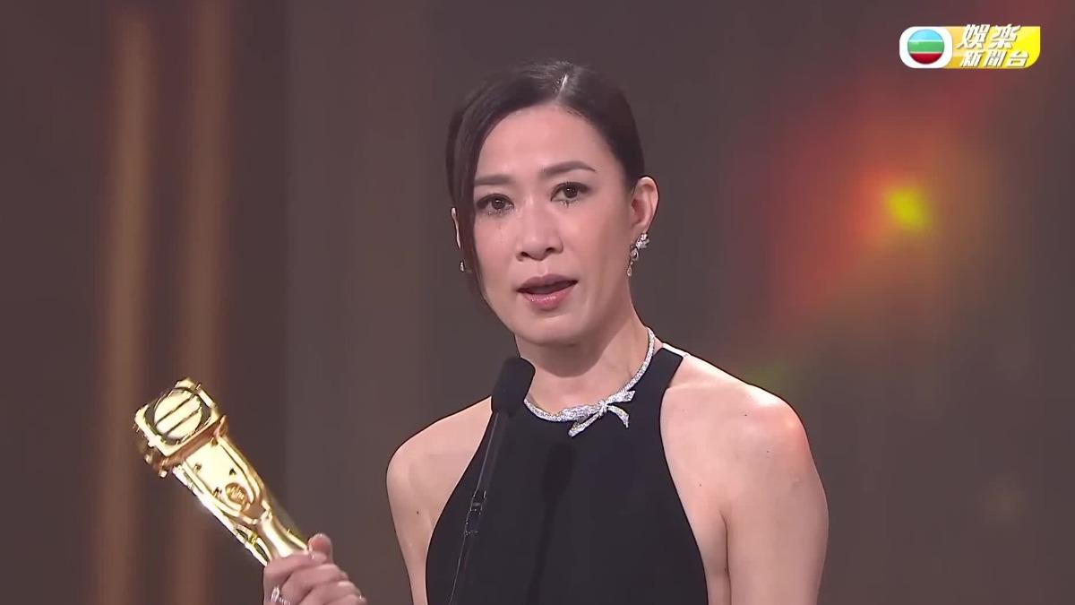 Man姐太猛!《新聞女王2》佘詩曼「四度封后」破超狂紀錄