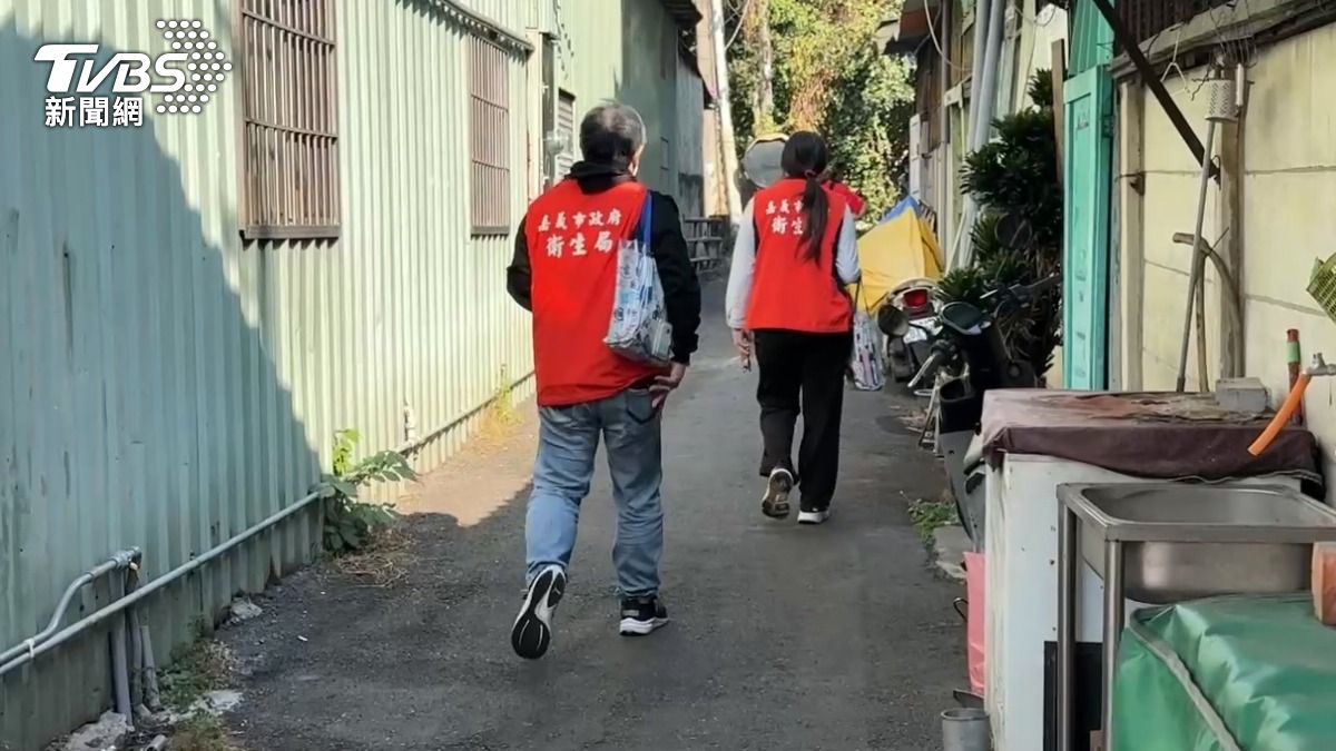 嘉義衛生局稽查人員雖未發現老鼠，但發現其他多項缺失，請店家限期改善，將擇日複查。（圖／TVBS）