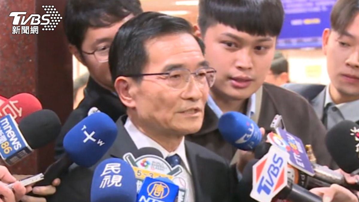 海巡署長張忠龍表示，是他建議海委會主委管碧玲可以照常出席海委會餐敘。（圖／TVBS）