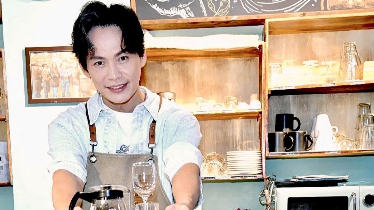 曹西平「0血緣」孫子曝光！　黃鐙輝淚訴圍爐回憶：他沒有家人