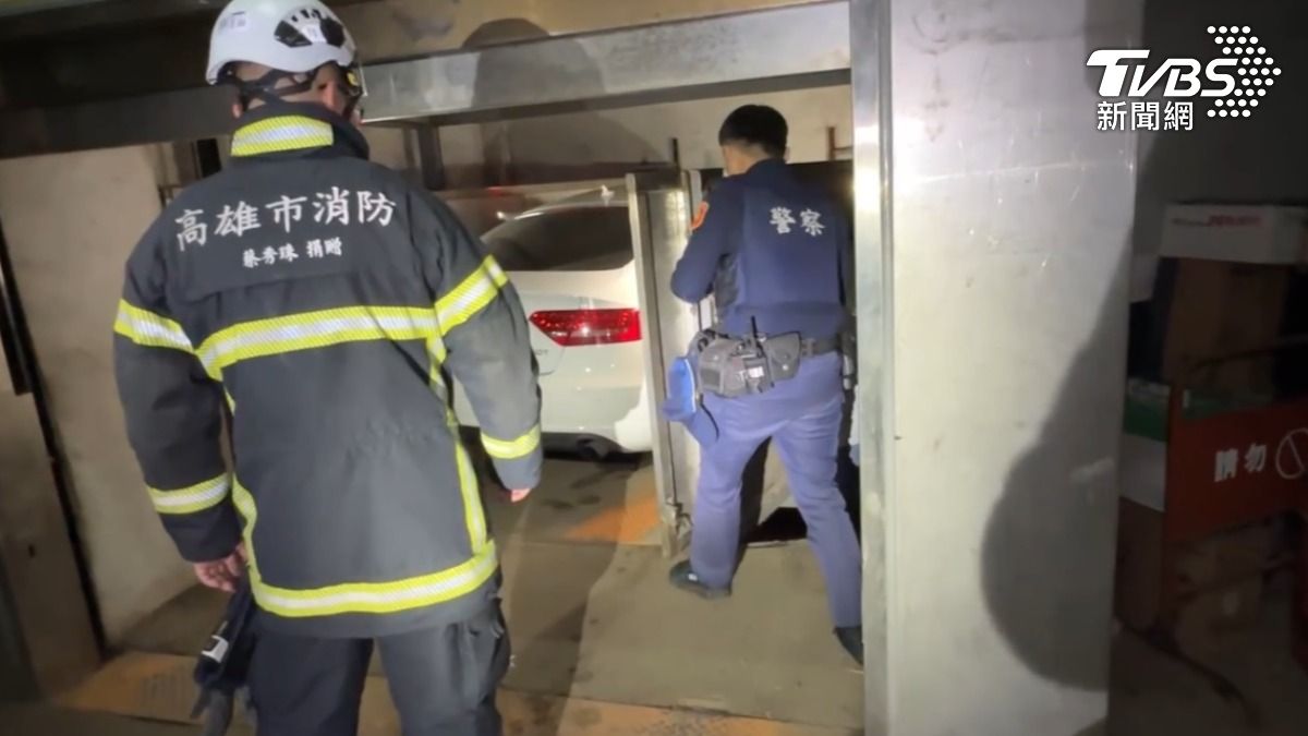 男深夜開車驚魂記!機械停車位突故障 「受困2小時」終獲救