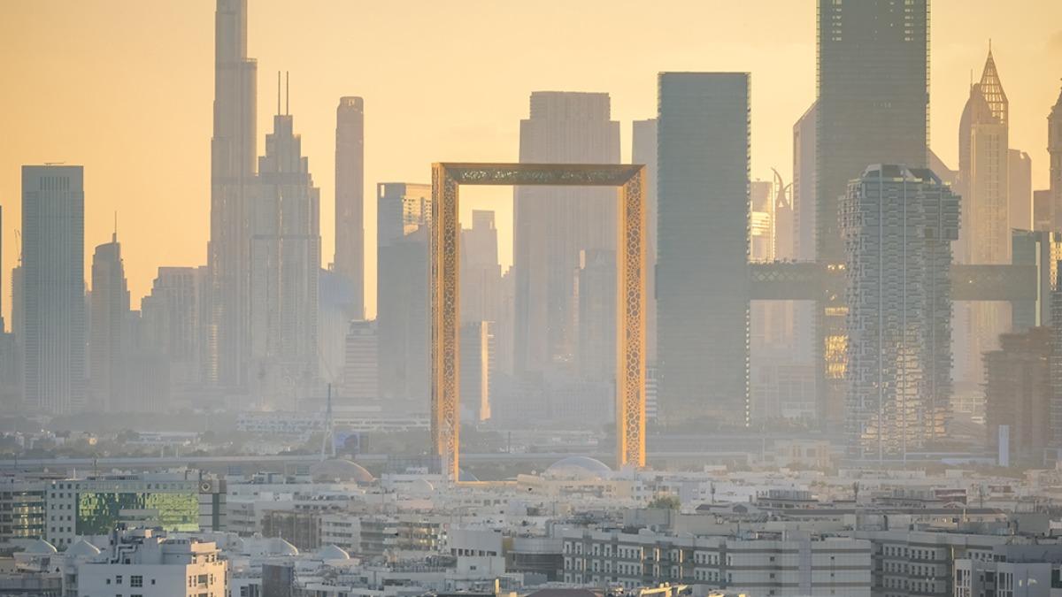 Jolin蔡依林曾遠赴此地拍攝MV。(圖/翻攝自Dubai Frame臉書)