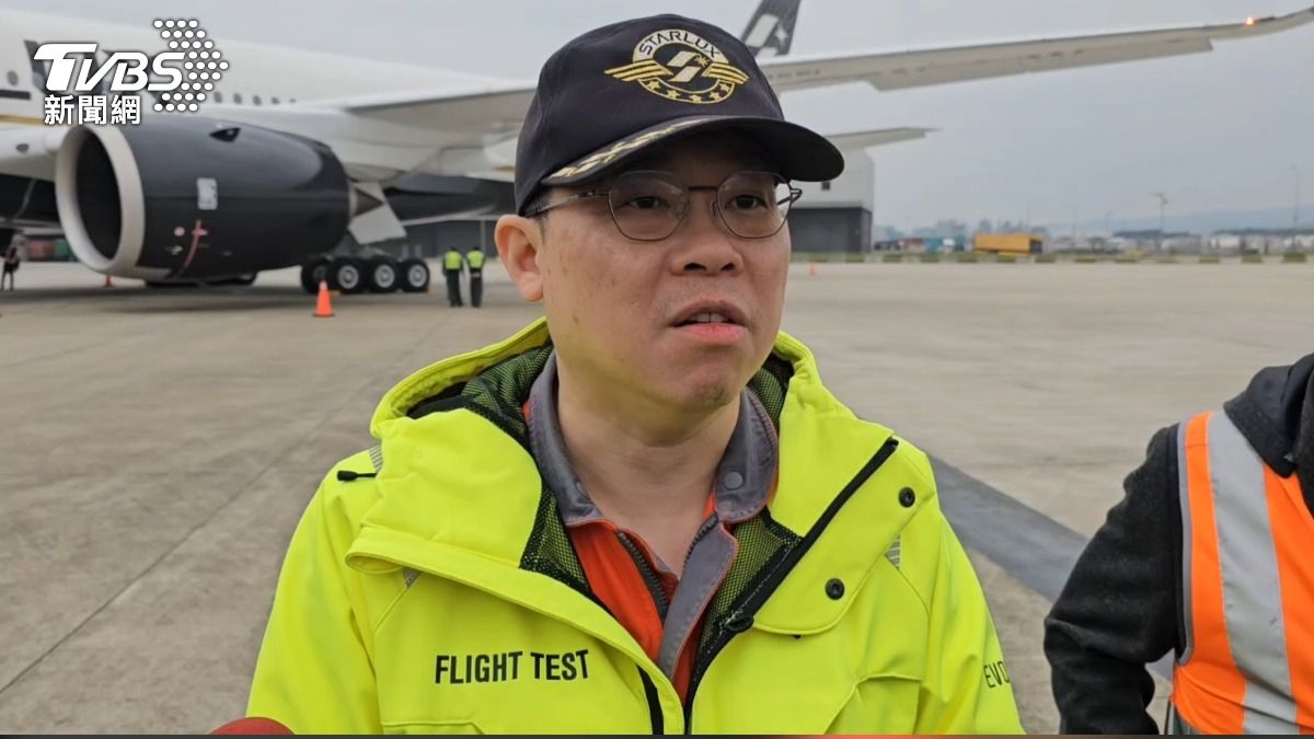 星宇航空董事長張國煒針對1個月年終受訪時表示心情沈重,壓力頗大。(圖/TVBS)