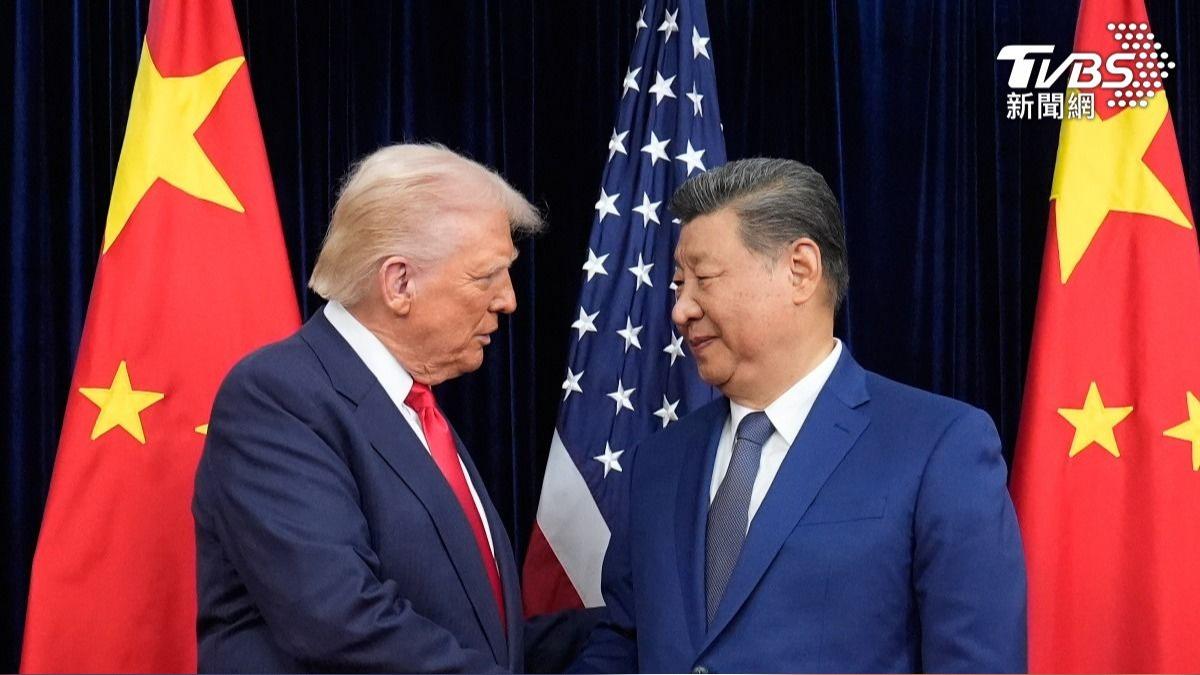美國總統川普與中國國家主席習近平10月30日於南韓會晤。(圖/達志影像美聯社)