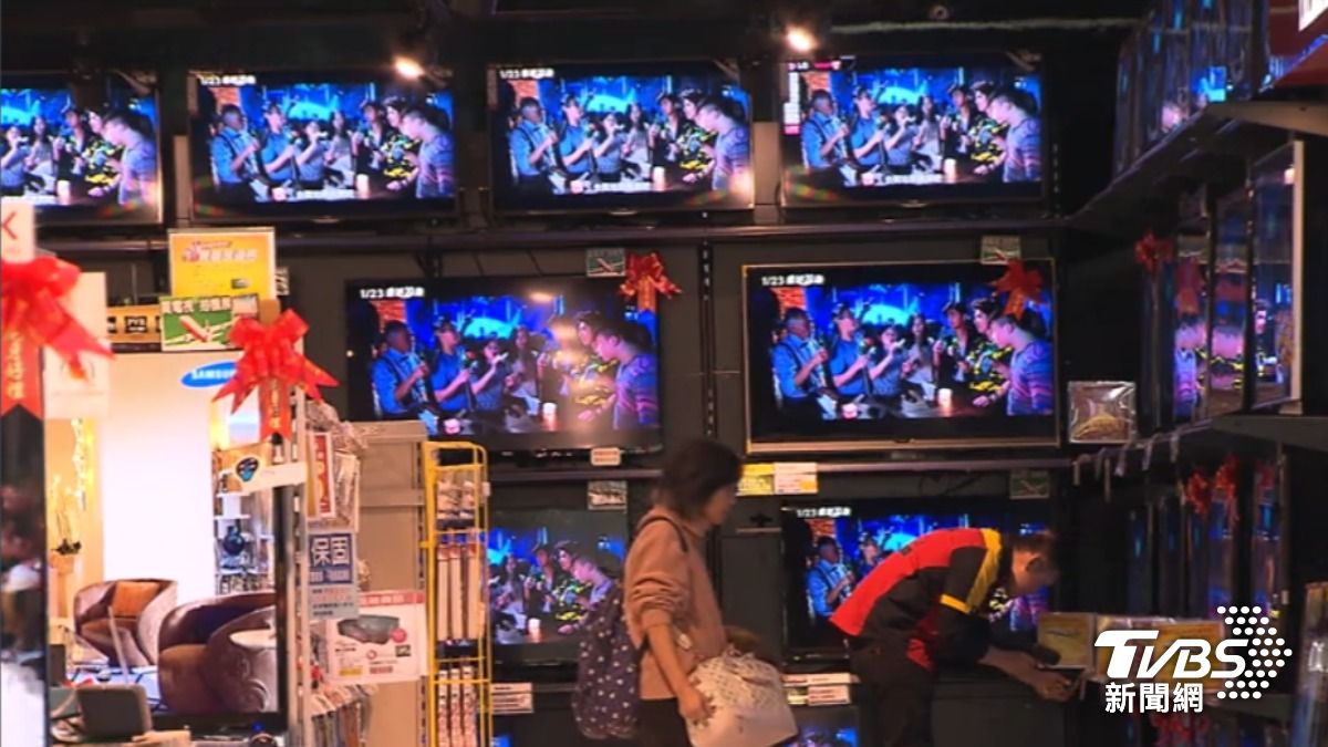市調機構TrendForce預計1月份電視面板價格轉為上漲趨勢。(圖/TVBS)