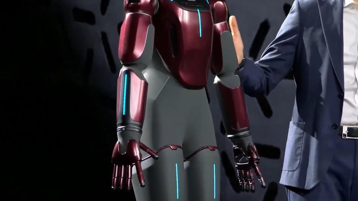 「GENE.01」最引人注目的突破在於其「全方位觸覺感知」。（圖／Generative Bionics　YT）