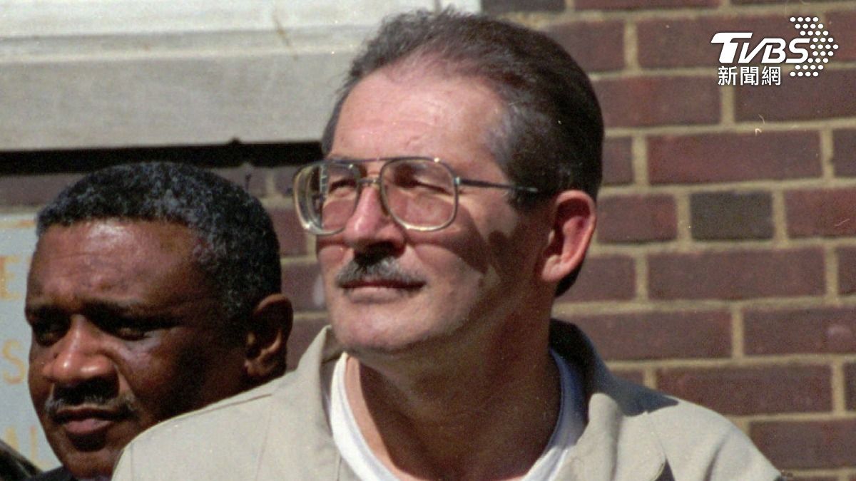 CIA「超級內鬼」艾姆斯獄中病逝 昔拿10條人命換跑車、豪宅