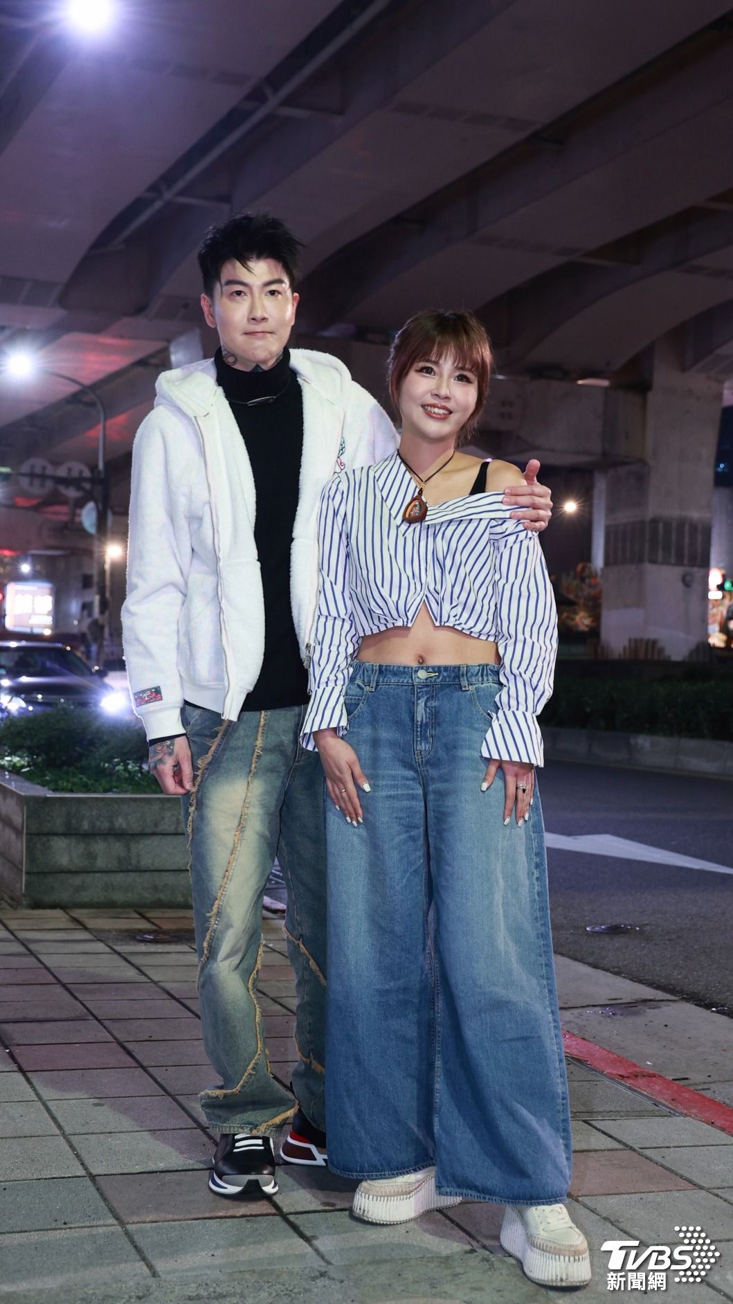 丟丟妹因心臟劇痛，一度用頭撞欄杆，把男友嚇壞。（圖／黃城碩攝）
