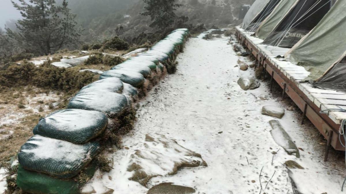 白雪-嘉明湖-下雪
