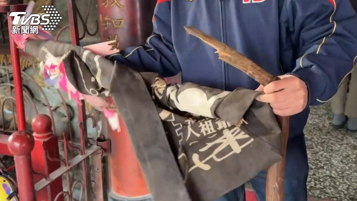 台南城隍廟遭莽男毀黑令旗、還「抽打天公爐」 民俗專家揭內幕