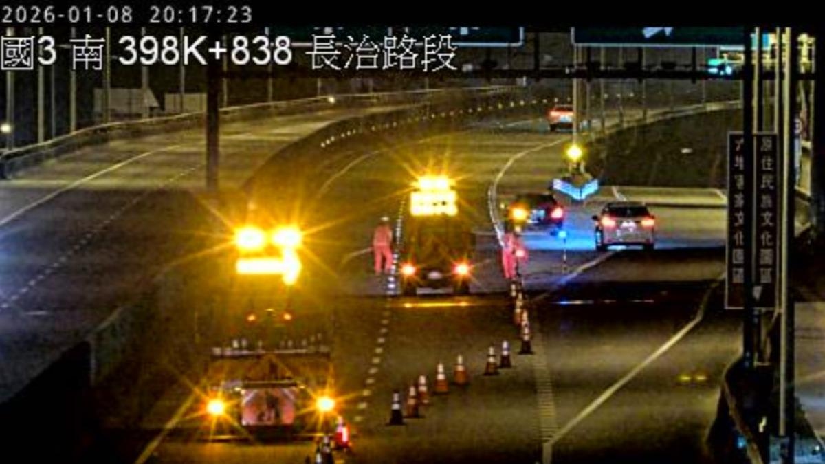 國道三號南向398公里處，長治路段內、外側車道封閉。（圖／翻攝自高速公路資訊網）