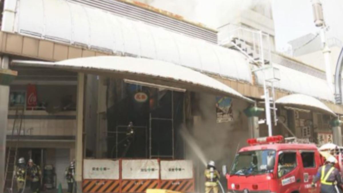日本大阪通天閣附近商店街爆發火災。(圖/翻攝 TBS News)