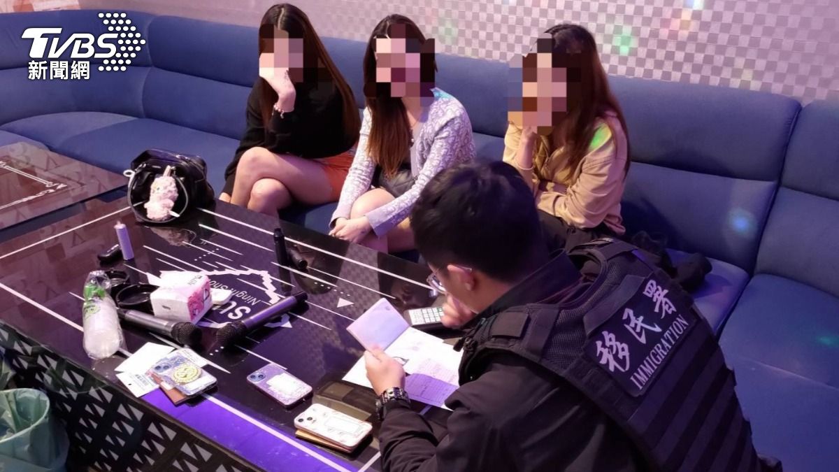 部分女子坦承會由客人帶出場從事性交易,以賺取更多現金。(圖/TVBS)