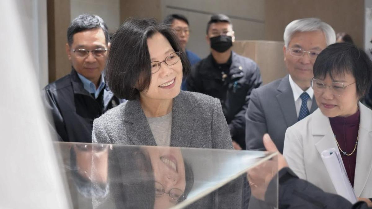 前總統蔡英文日前參觀「保二安居」社會住宅。(圖/翻攝自蔡英文臉書)