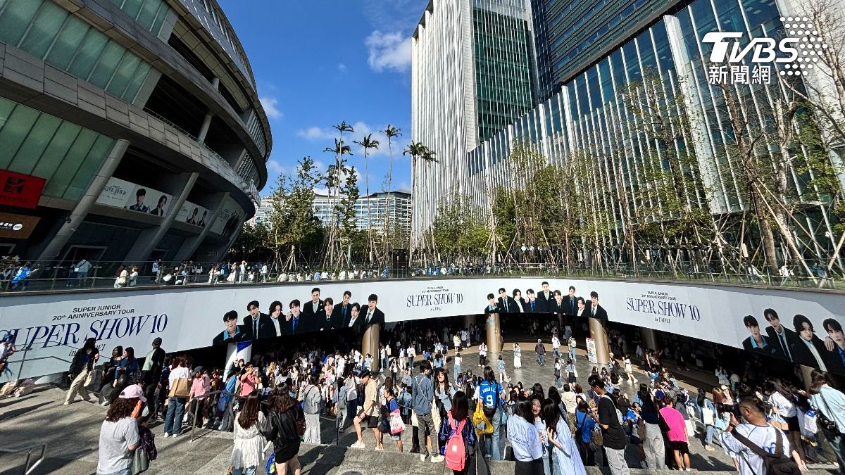 SUPER JUNIOR出道20周年，到大巨蛋巡演，三場完售。（圖／TVBS）