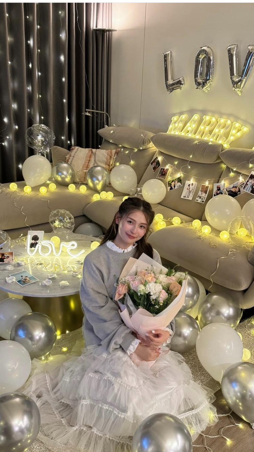 吳季璇家中被浪漫求婚。（圖／翻攝自管麟IG）