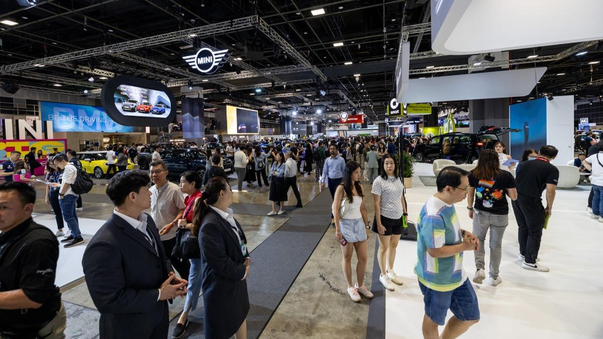 2026新加坡車展8日登場,展出超過200車款。(圖/Singapore Motorshow)