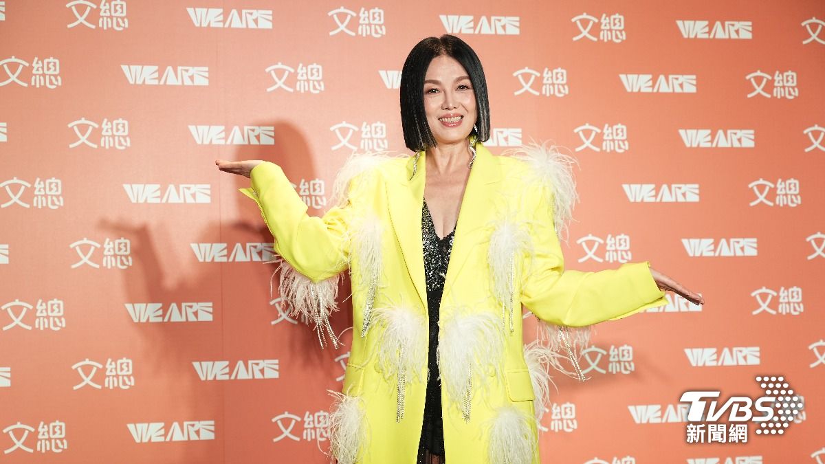 苗可麗端出「超兇長輩」拚了　不忍了！當場脫裙子大秀美腿