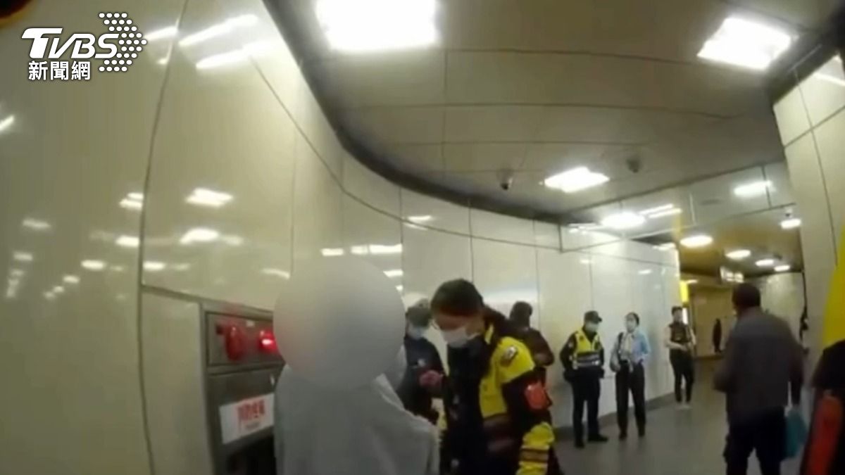 北捷古亭站車廂爆口角!女子喊「要殺人」嚇壞乘客 家屬不願帶回