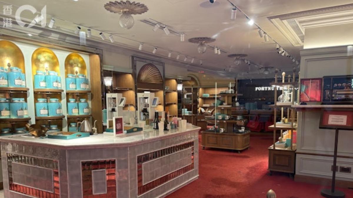 店員受訪指出,目前商品庫存明顯不足。(圖/香港01提供)