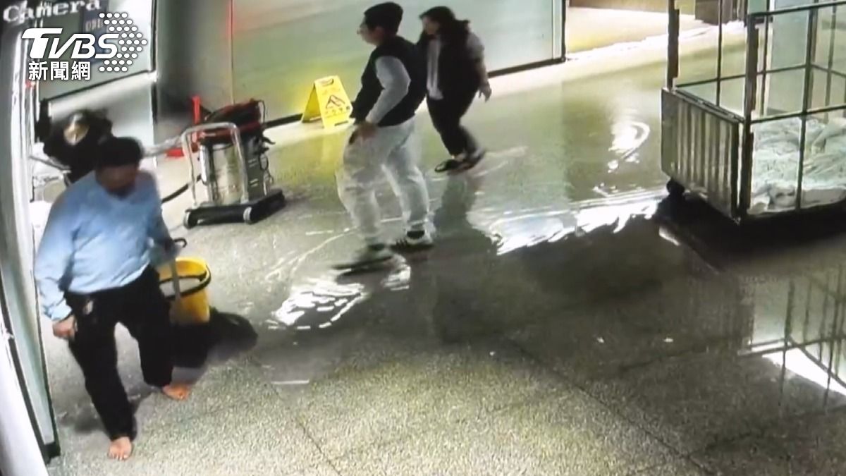 遊客對業者的處理速度和態度表示肯定，並未出現負面聲音。（圖／TVBS）
