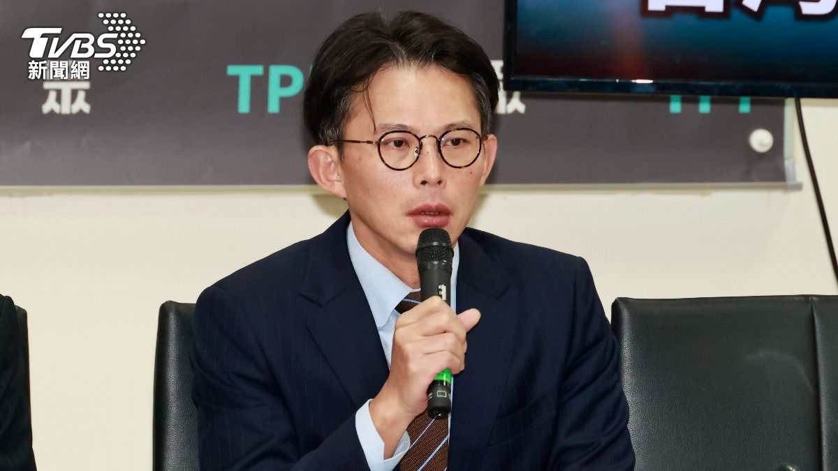 快訊/黃國昌突宣布下午「閃電訪美」 稱與美政府部門談高關稅