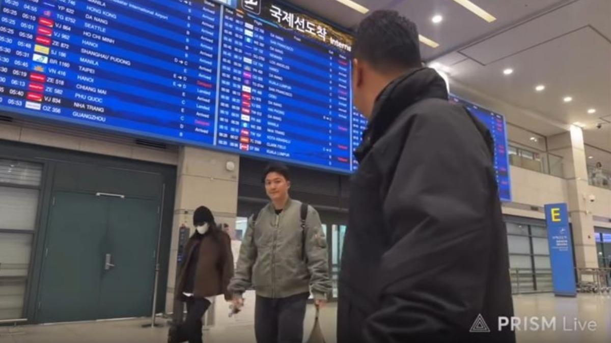 Jennie出奇招!低調返韓機場無人認出 「成功裝路人」溜走網笑翻