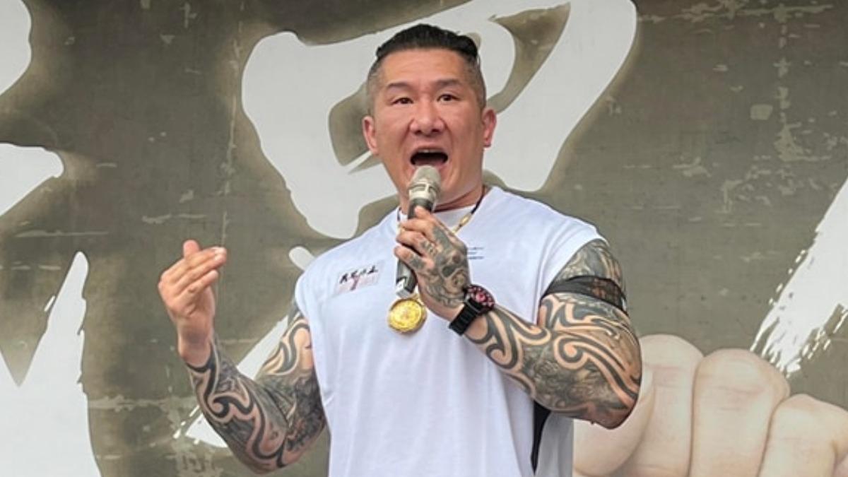 賴清德拒出庭作證?他點名館長「刀送你手上了」:好好玩一把