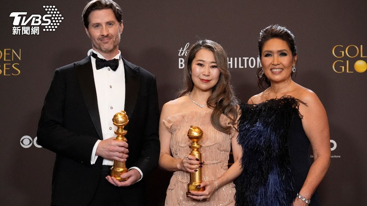 《獵魔女團》導演Maggie Kang(中)、共同導演Chris Appelhans、監製Michelle Wong (黃嘉莉)。(圖/達志影像美廉社)