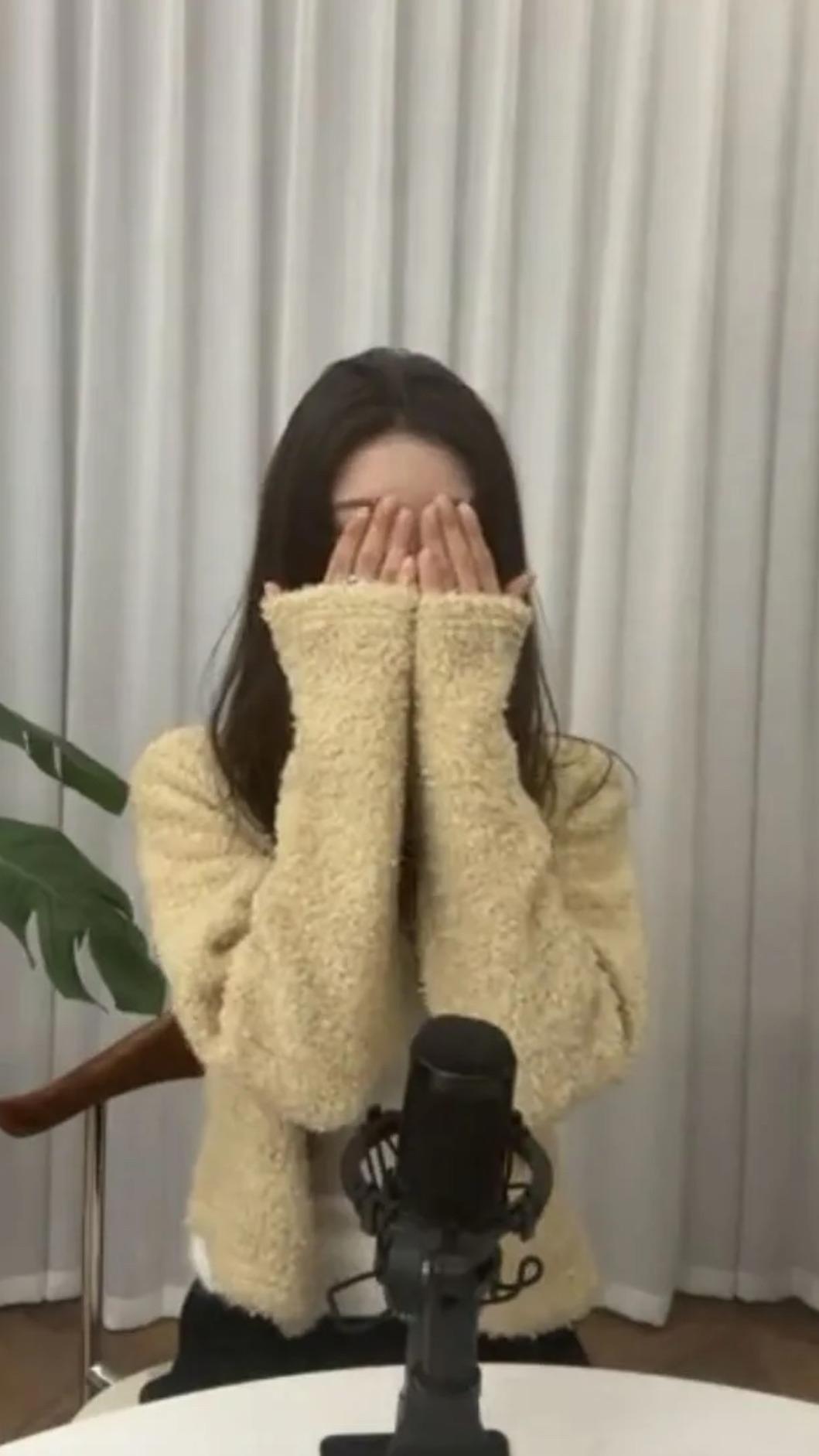 Danielle講到激動處忍不住哭了。（圖／翻攝自IG）