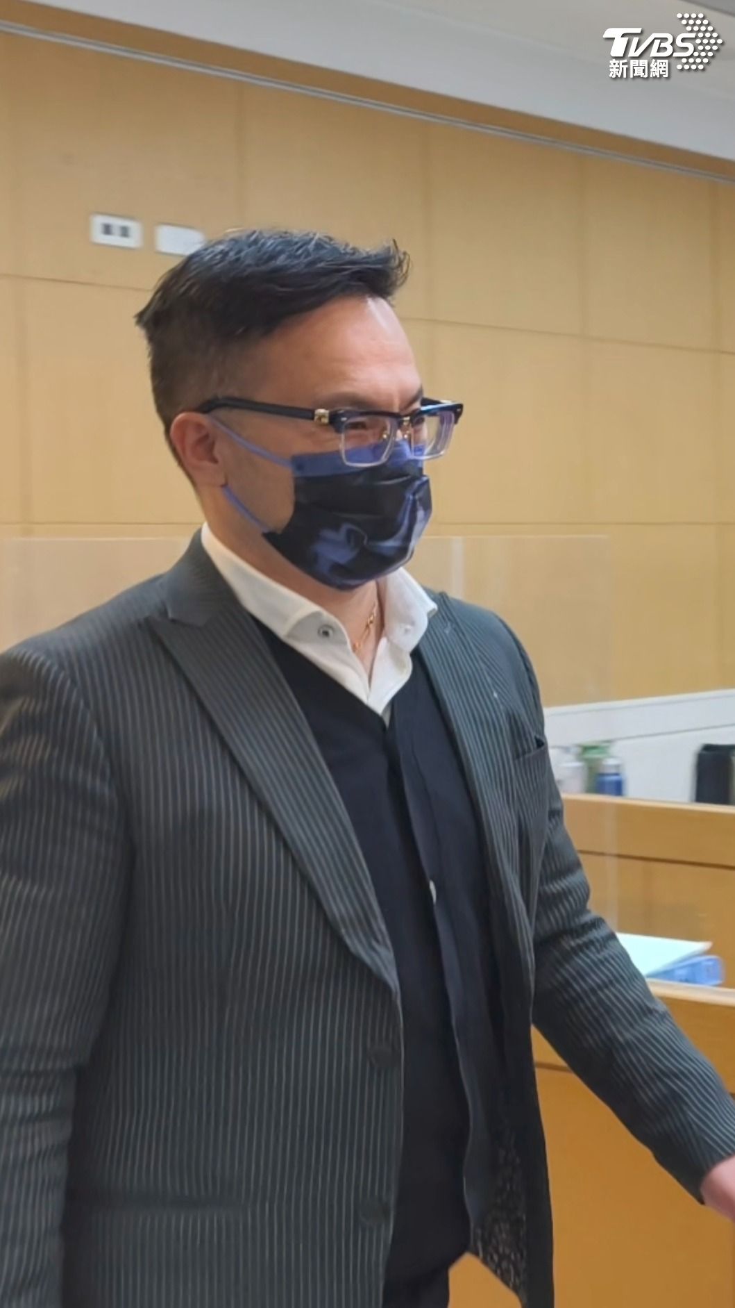梁凱傑涉嫌利用職權以3折超低價認購股票,再以市價轉售牟利,「空手套白狼」獲利數百萬元。(圖/陳冠宇攝)