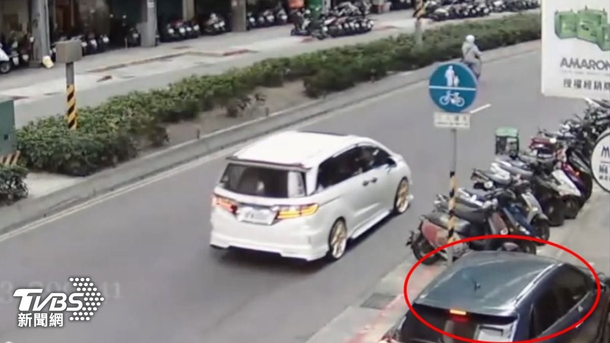 陳女違停畫面。(圖/TVBS)