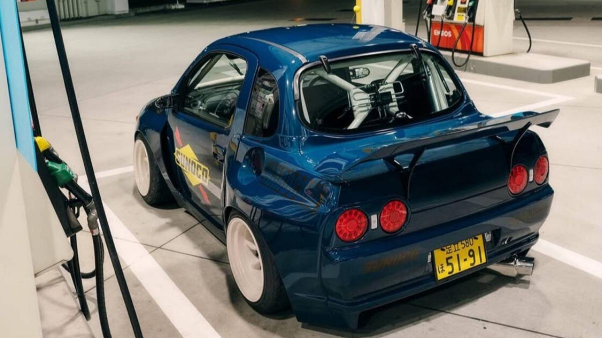 「Pocket Bunny」乍看之下就像是1:1的R32 Skyline GT-R Choro Q模型。（圖／Pandem Rocket Bunny提供）