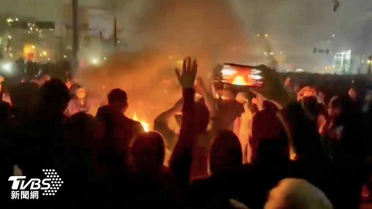 伊朗暴動恐逾6千人喪命　外交部：旅遊警示更新亮紅燈、5台人平安