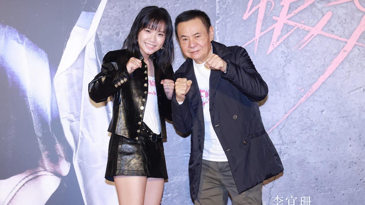 林怡婷、蔡振南因戲培養好感情。(圖/華映提供)