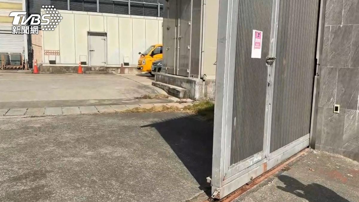 高雄台電巡檢班長慘遭鐵門攔腰夾死 經理悲曝:他剩4年就退休