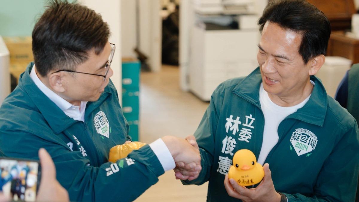 憲妃大戰明分曉！賴瑞隆再陪林俊憲車掃喊：實現真正的南高連線