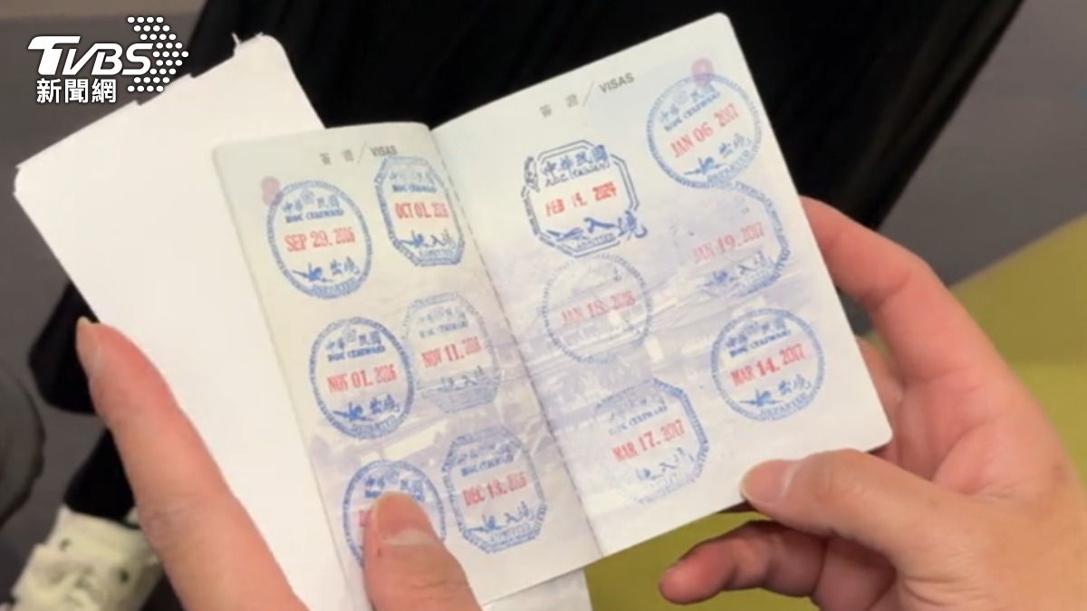 旅客出國要特別留意護照內頁狀態。（圖／TVBS）