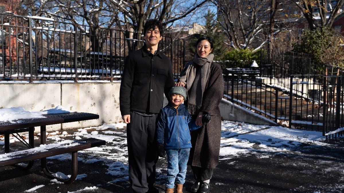 西島秀俊、桂綸鎂與飾演兒子的小童星艾佛瑞斯特感情融洽。(圖/甲上提供)