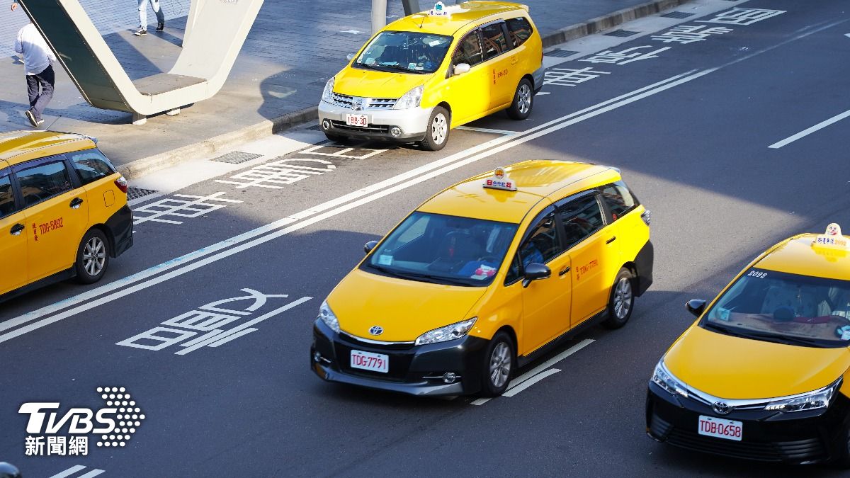 車資貴不敢搭…小黃司機「秀1行字」暖助越籍移工 150賺人情味