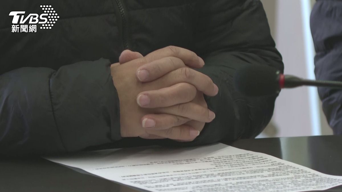 考卷沒寫名「95→0分」? 家長控師報復。(圖/TVBS)
