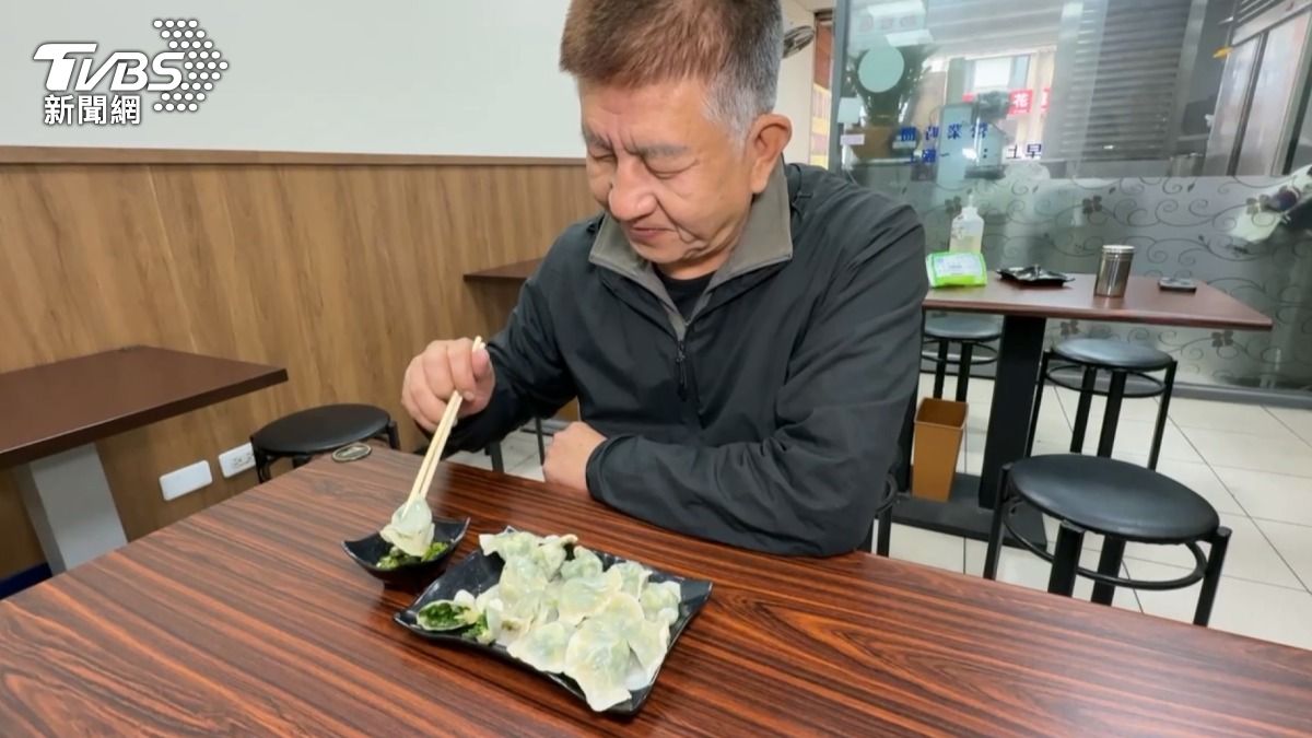 業者說,韭菜不加肉是他們的做法,自家店的韭菜口味,時不時也會遇到客人詢問(圖/TVBS)