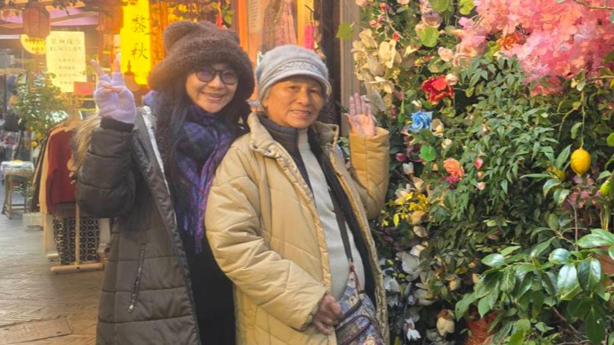 紫君媽媽是資深歌仔戲演員,為了家庭而離開舞台。(圖/欣代唱片x紫君提供)