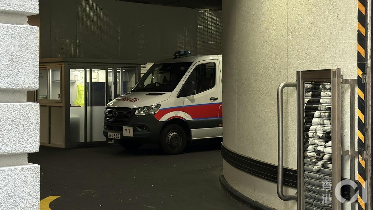 港女攜朋友回五星飯店喝酒！醒來百萬名錶不翼而飛　警鎖定3男